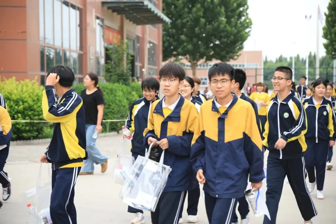 暖心护航 逐梦中考|宏达东方祝初三学子金榜题名-第63张图片-四季读书网 暖心护航 逐梦中考|宏达东方祝初三学子金榜题名-第63张图片-四季读书网