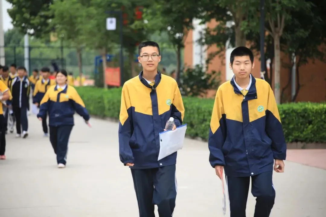 暖心护航 逐梦中考|宏达东方祝初三学子金榜题名-第64张图片-四季读书网 暖心护航 逐梦中考|宏达东方祝初三学子金榜题名-第64张图片-四季读书网