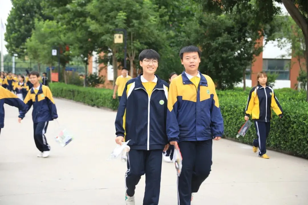 暖心护航 逐梦中考|宏达东方祝初三学子金榜题名-第67张图片-四季读书网 暖心护航 逐梦中考|宏达东方祝初三学子金榜题名-第67张图片-四季读书网