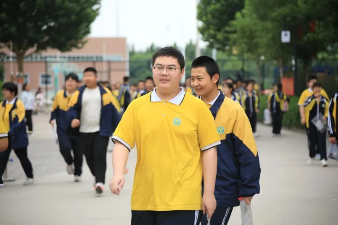 暖心护航 逐梦中考|宏达东方祝初三学子金榜题名-第71张图片-四季读书网 暖心护航 逐梦中考|宏达东方祝初三学子金榜题名-第71张图片-四季读书网