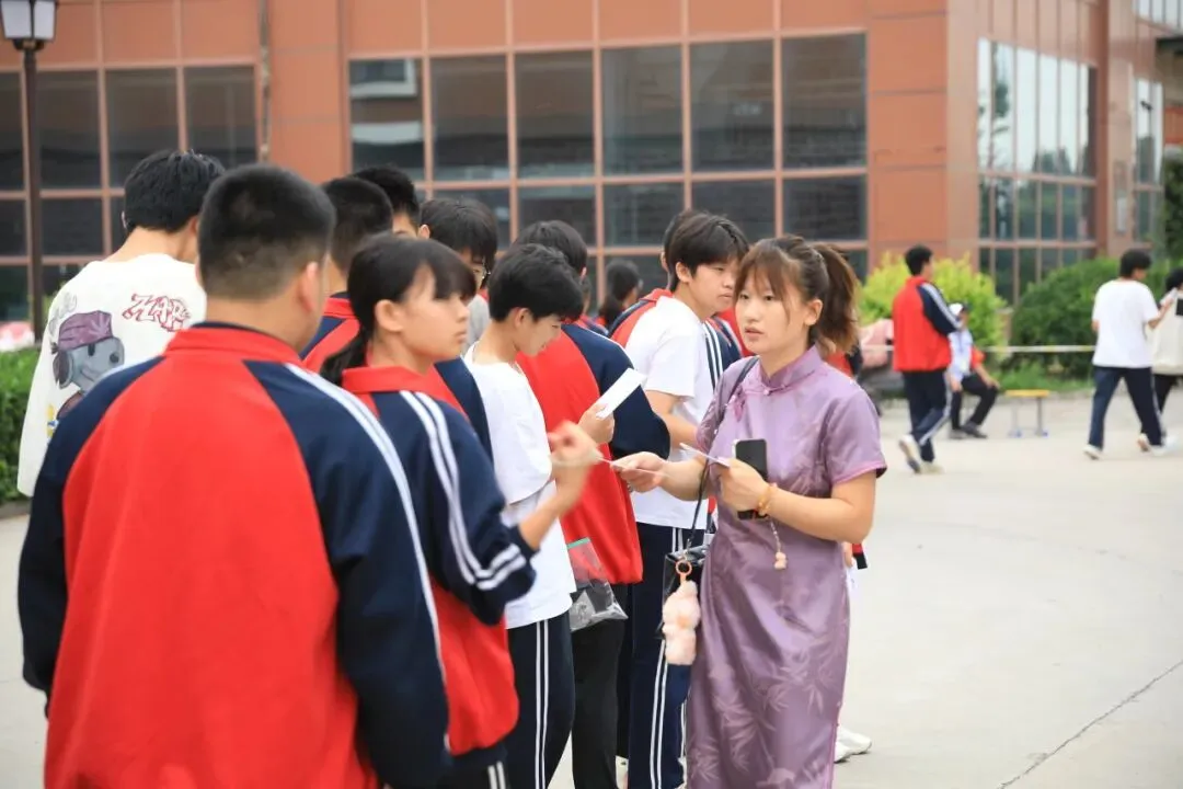 暖心护航 逐梦中考|宏达东方祝初三学子金榜题名-第77张图片-四季读书网 暖心护航 逐梦中考|宏达东方祝初三学子金榜题名-第77张图片-四季读书网