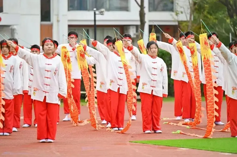 欢迎中考志愿填报:上海闵行区万科双语学校 【代码125115】-第45张图片-四季读书网