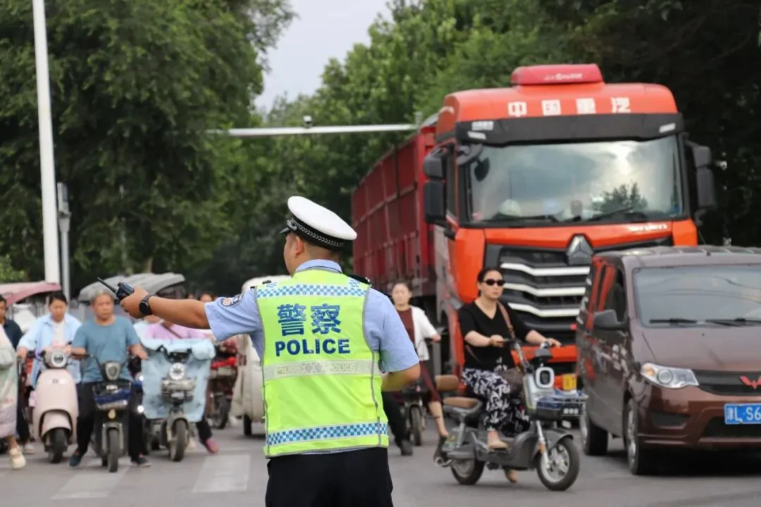 中考首日,衡水交警全力护航!-第15张图片-四季读书网