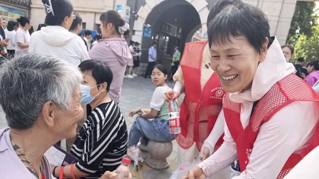 直击2026正定中考首日:你们全力以赴,我们全力以护!-第24张图片-四季读书网