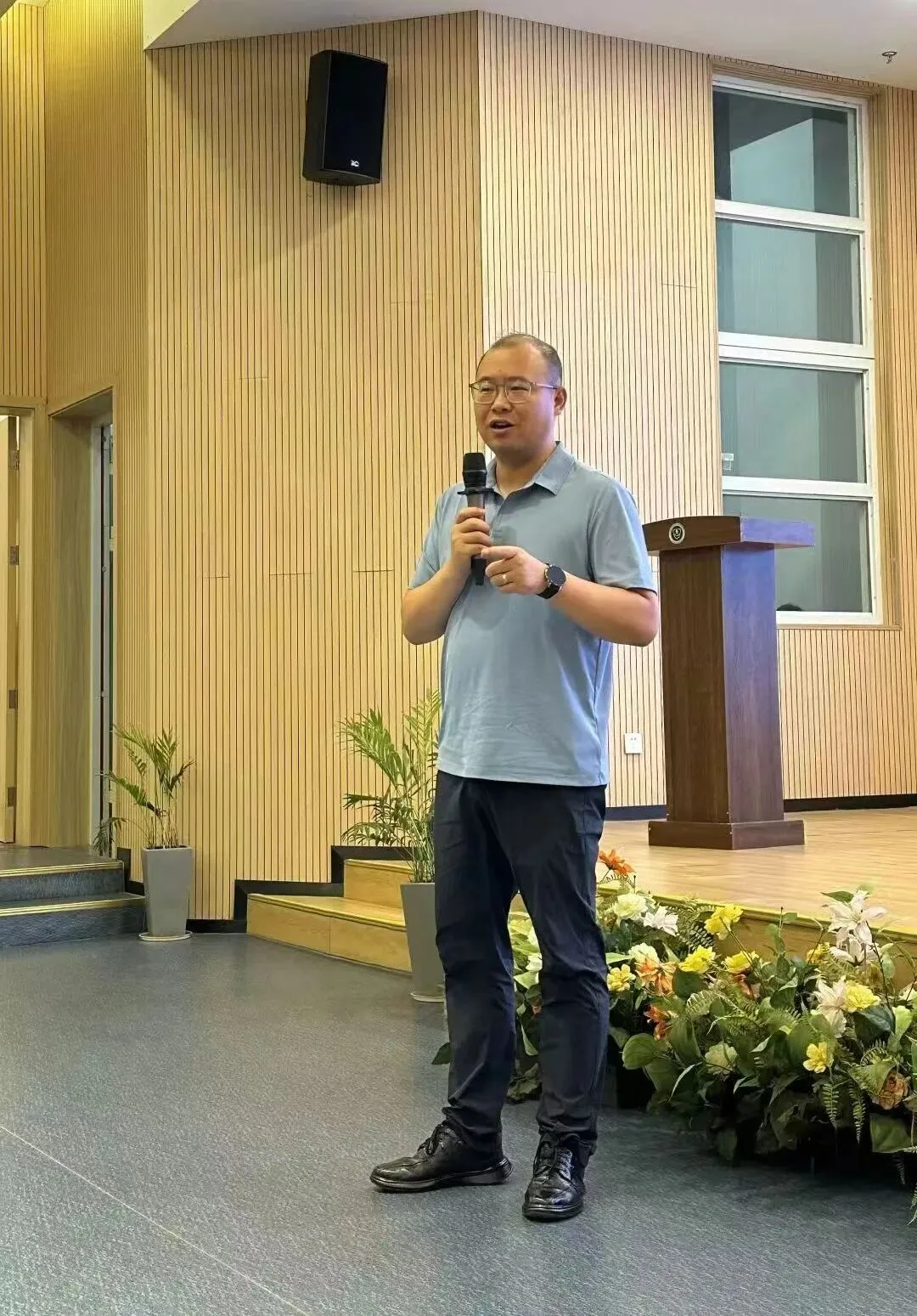 护航中考,温情相伴——南京江宁滨江外国语学校2026届送考纪实-第24张图片-四季读书网 护航中考,温情相伴——南京江宁滨江外国语学校2026届送考纪实-第24张图片-四季读书网