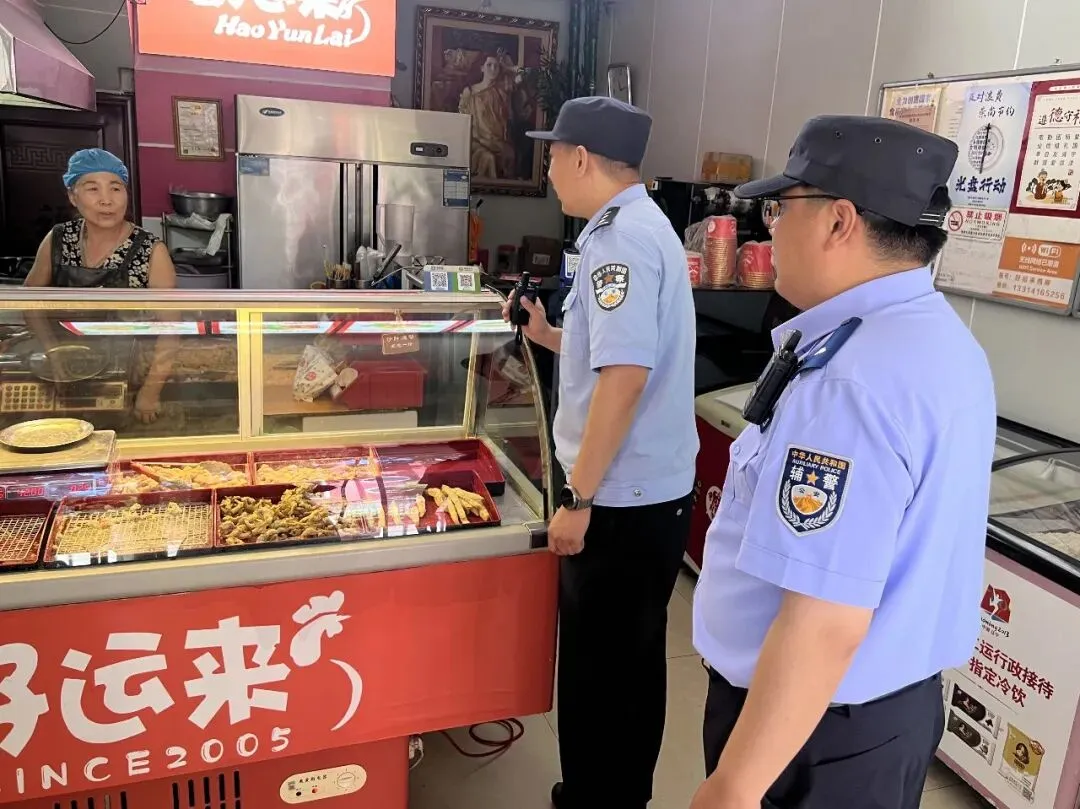 中考首日!凌海公安全力以“护” ,助梦远航!-第8张图片-四季读书网