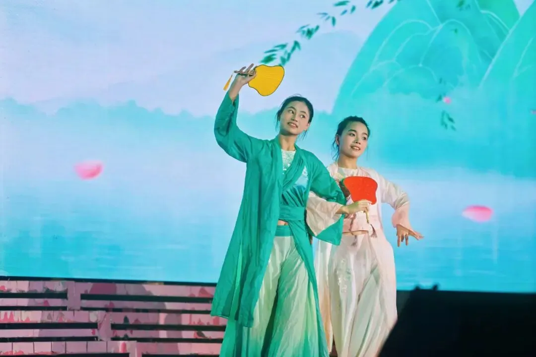 思南县第九中学2026年中考自主招生简章-第46张图片-四季读书网 思南县第九中学2026年中考自主招生简章-第46张图片-四季读书网
