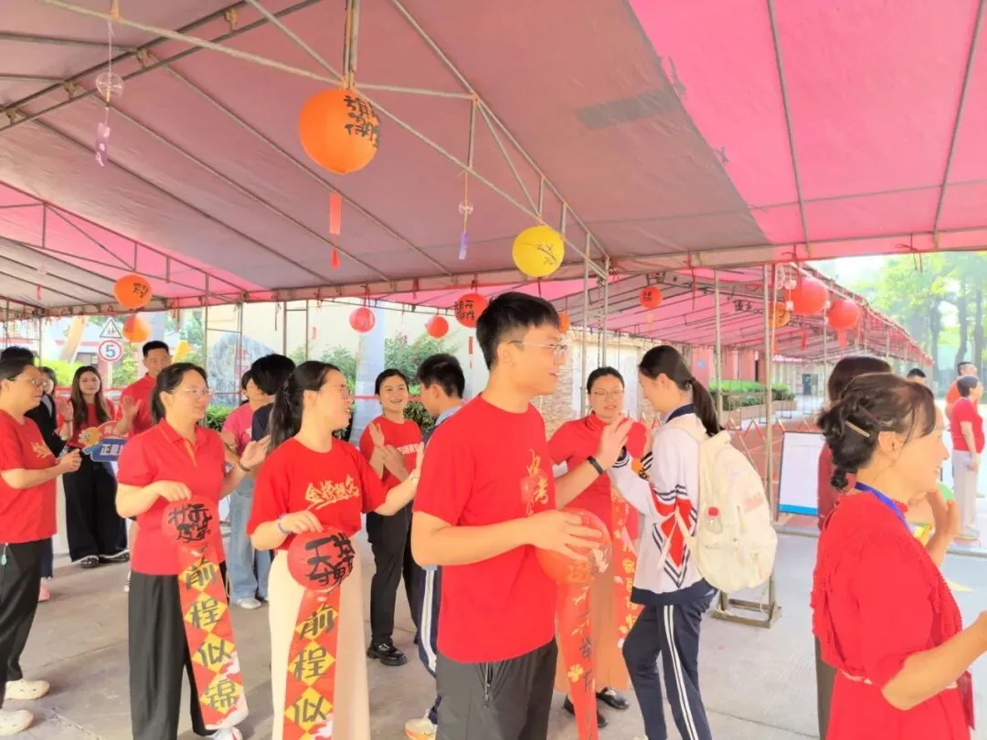 中考·温暖集体 | 凝心启程·从容赴考·少年正式出征-第19张图片-四季读书网