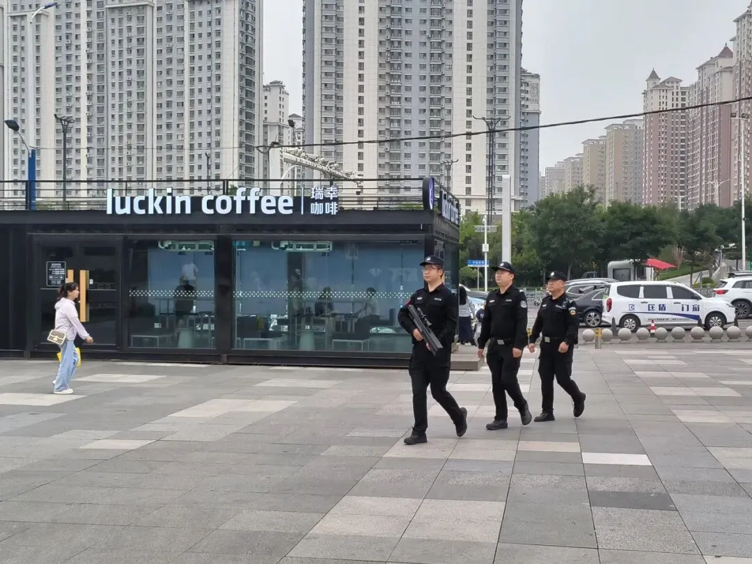 中考护航、端午坚守、隐患排查……今天,请把头条留给这群“警”爸!-第10张图片-四季读书网 中考护航、端午坚守、隐患排查……今天,请把头条留给这群“警”爸!-第10张图片-四季读书网