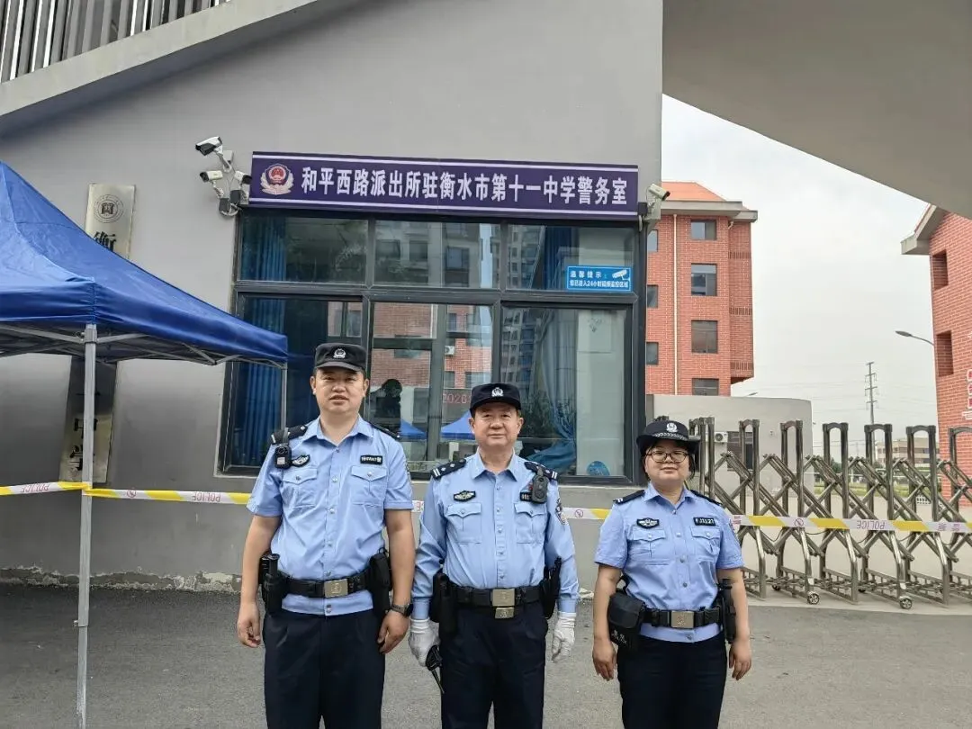 中考首日,高新公安全力以“护”,助梦起航!-第6张图片-四季读书网 中考首日,高新公安全力以“护”,助梦起航!-第6张图片-四季读书网