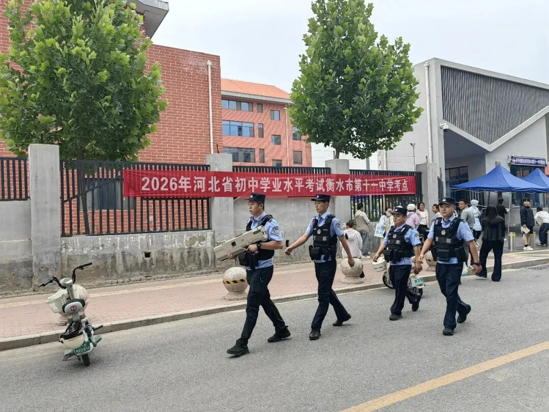 中考首日,高新公安全力以“护”,助梦起航!-第9张图片-四季读书网 中考首日,高新公安全力以“护”,助梦起航!-第9张图片-四季读书网