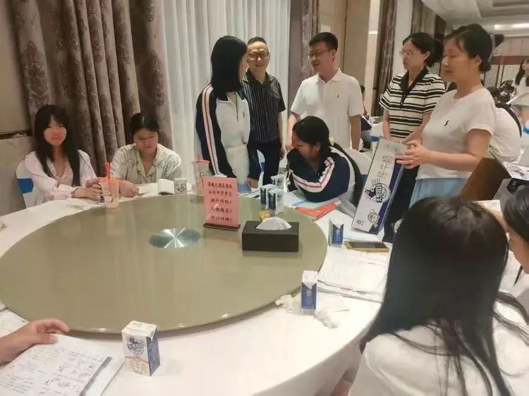 多方暖心护航,助力学子圆梦中考—— 浦城县仙阳中学中考学子平安赴考,各级领导慰问暖心鼓劲-第16张图片-四季读书网