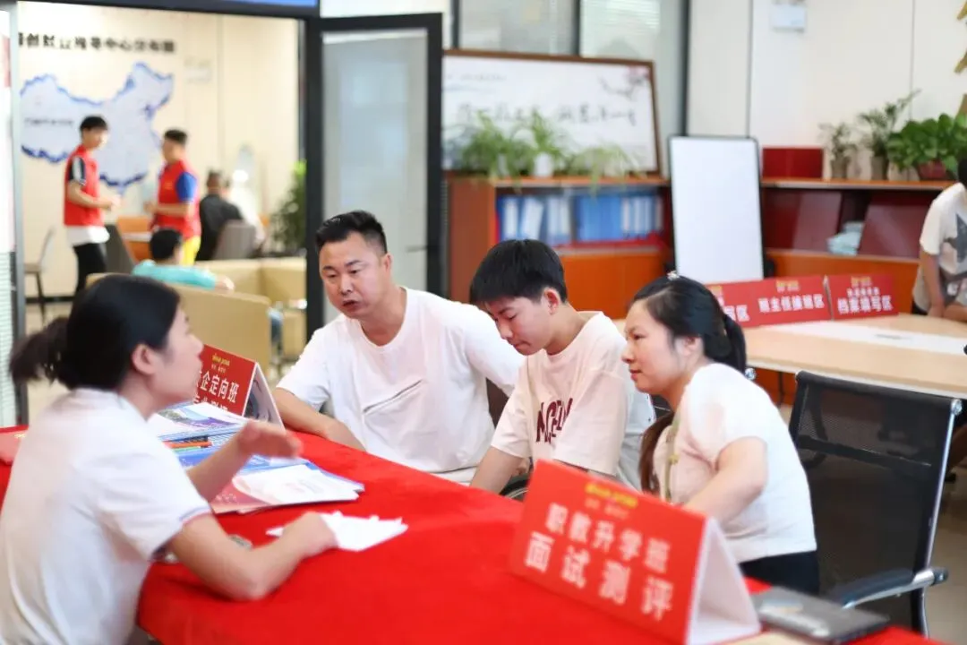 中考后别踩误区,坐等分数可不行!模拟考低于570分务必提前择校避开被动,附:历年分数线-第8张图片-四季读书网 中考后别踩误区,坐等分数可不行!模拟考低于570分务必提前择校避开被动,附:历年分数线-第8张图片-四季读书网