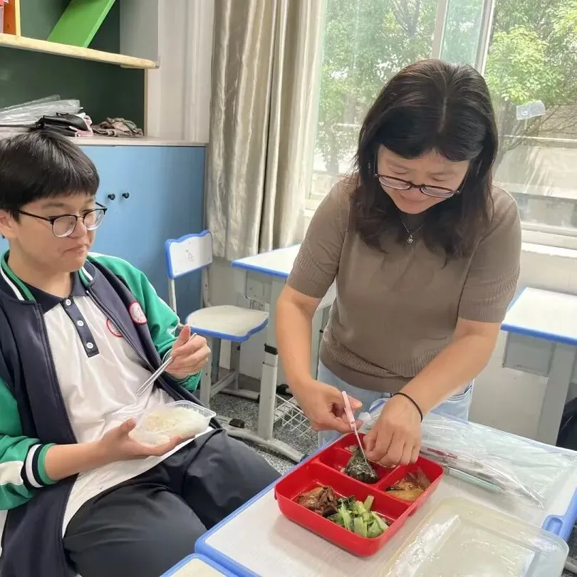 逐梦中考 | 自胜砺锋芒 卓立赴考场 —— 塔影中学卓立少年从容出征2026年-第55张图片-四季读书网