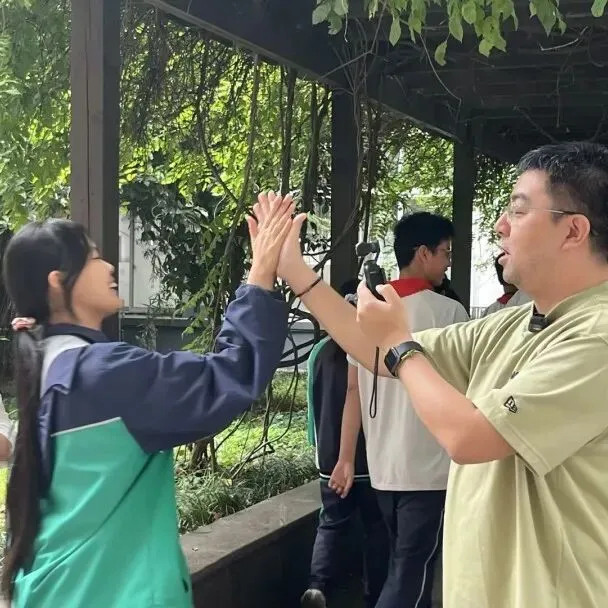 逐梦中考 | 自胜砺锋芒 卓立赴考场 —— 塔影中学卓立少年从容出征2026年-第56张图片-四季读书网