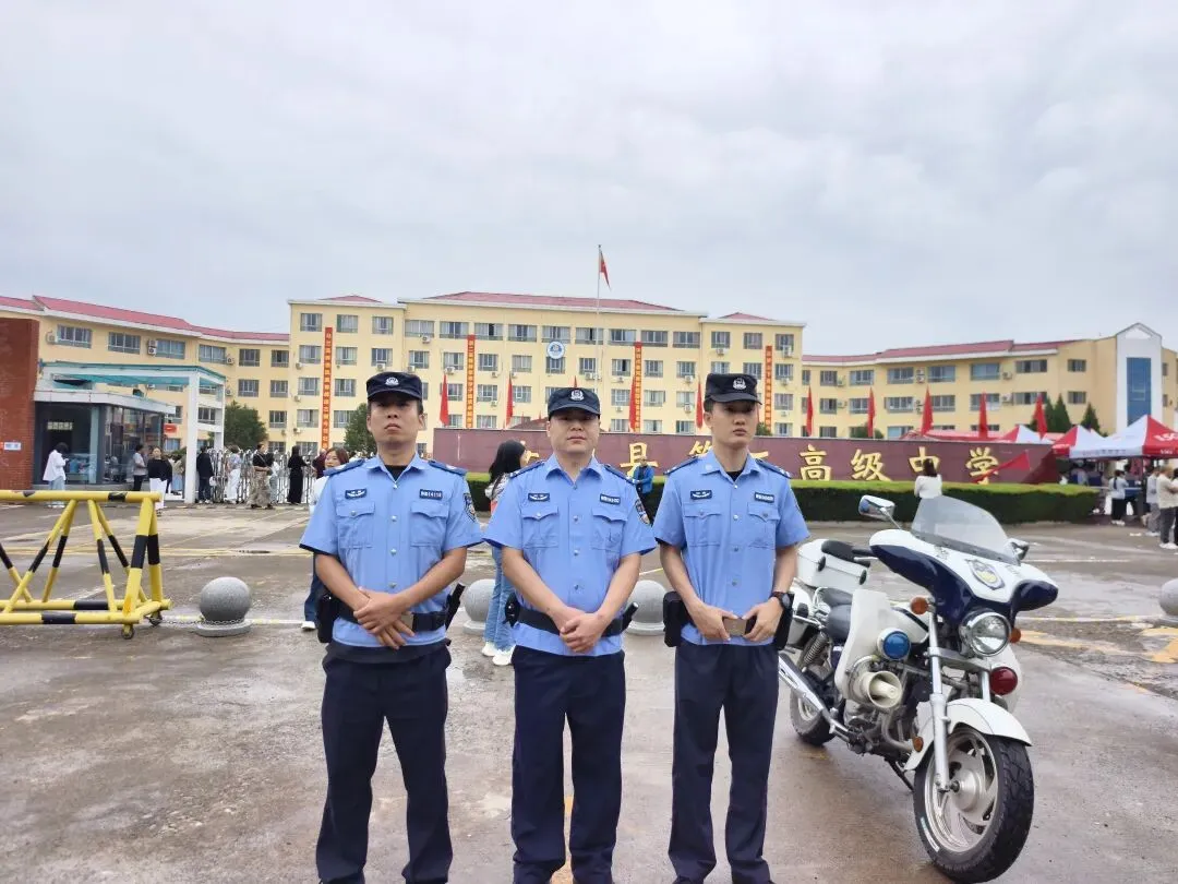 【护航中考】今日开考!汝阳公安全力护航!-第8张图片-四季读书网 【护航中考】今日开考!汝阳公安全力护航!-第8张图片-四季读书网