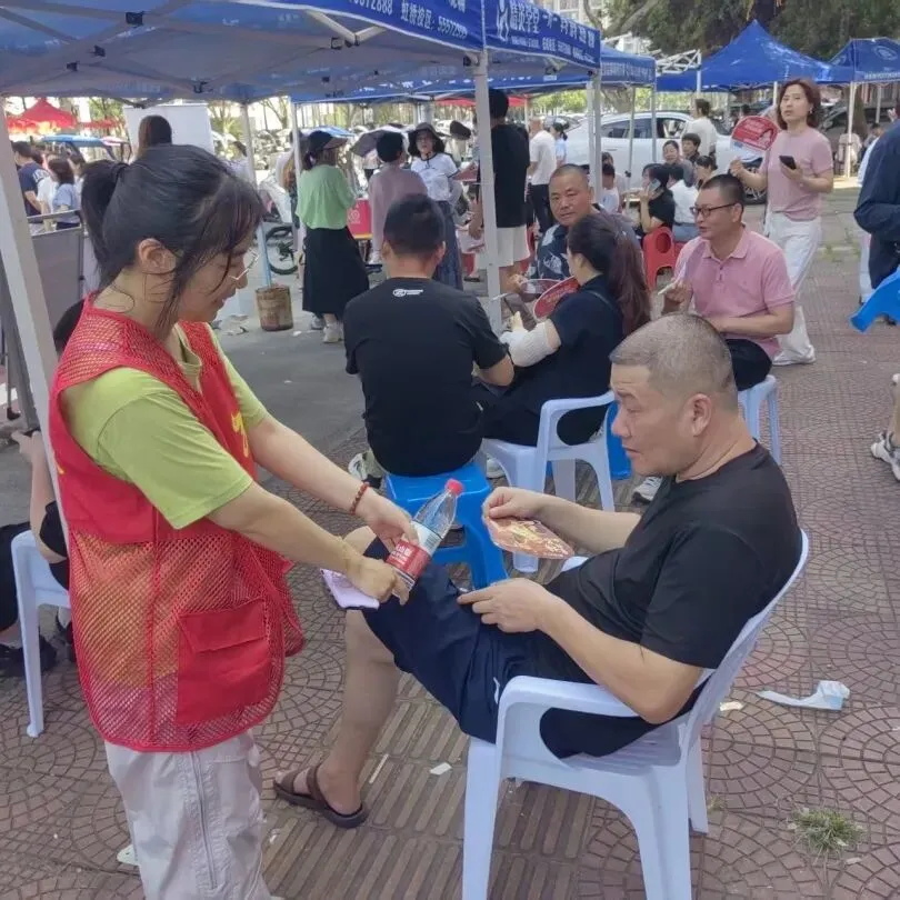 莘兴社区开展暖心助力中考活动-第25张图片-四季读书网 莘兴社区开展暖心助力中考活动-第25张图片-四季读书网