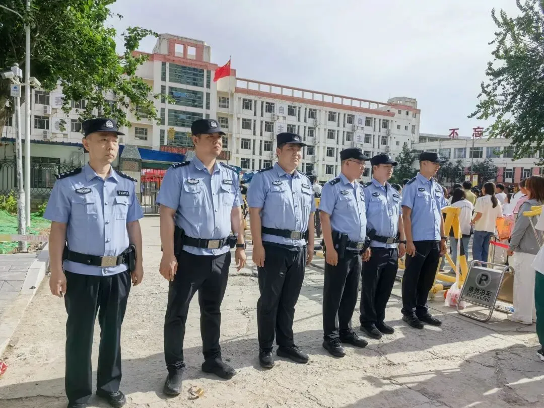守护中考,霸州公安在行动!-第4张图片-四季读书网 守护中考,霸州公安在行动!-第4张图片-四季读书网