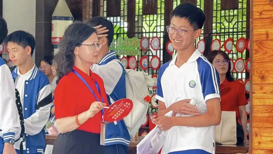 中考落幕 青春启新 || 龙实少年 自有万丈风华-第35张图片-四季读书网 中考落幕 青春启新 || 龙实少年 自有万丈风华-第35张图片-四季读书网