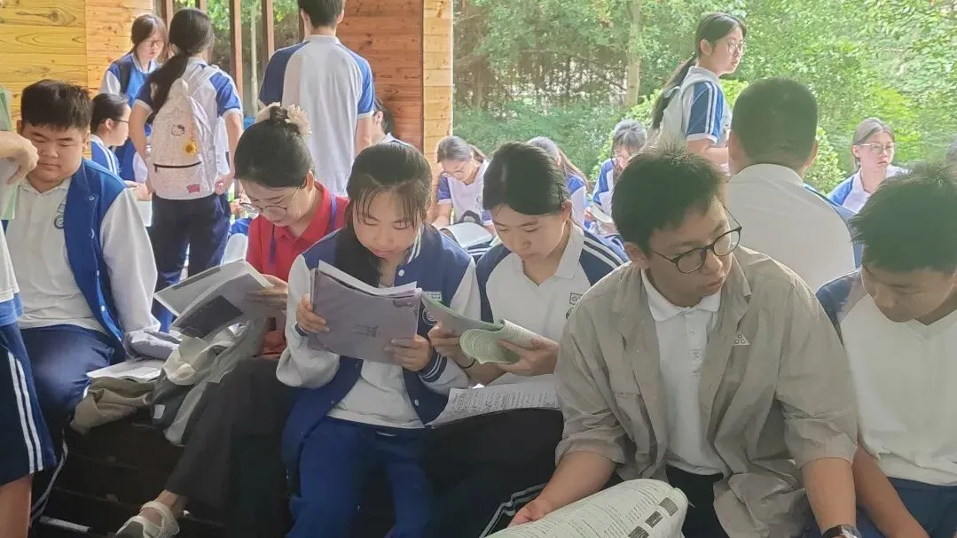中考落幕 青春启新 || 龙实少年 自有万丈风华-第39张图片-四季读书网 中考落幕 青春启新 || 龙实少年 自有万丈风华-第39张图片-四季读书网