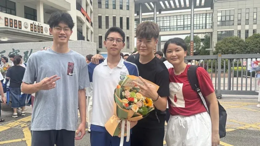 中考落幕 青春启新 || 龙实少年 自有万丈风华-第60张图片-四季读书网 中考落幕 青春启新 || 龙实少年 自有万丈风华-第60张图片-四季读书网