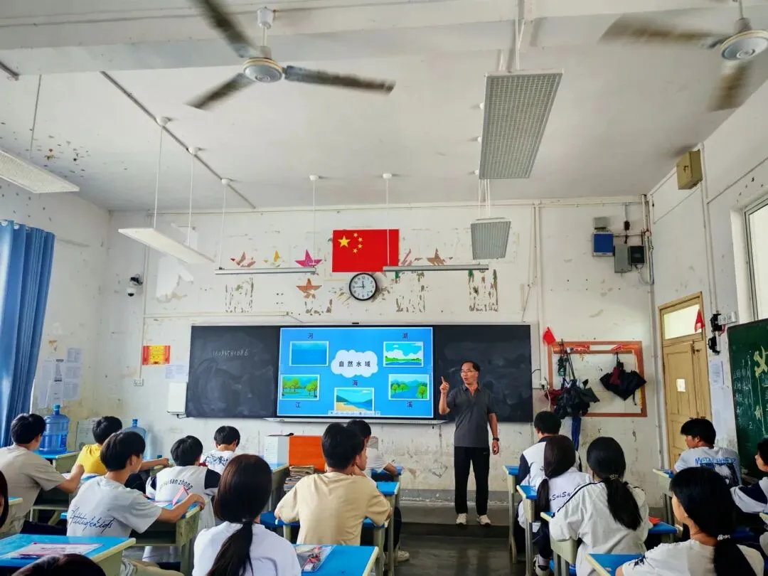 中考落幕不松懈 安全教育护平安-第3张图片-四季读书网