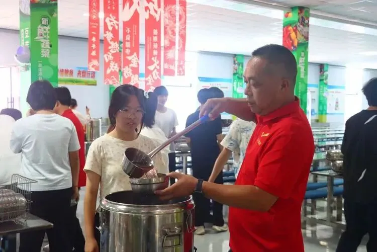 忻州人才中学全力服务考生 保障中考-第32张图片-四季读书网