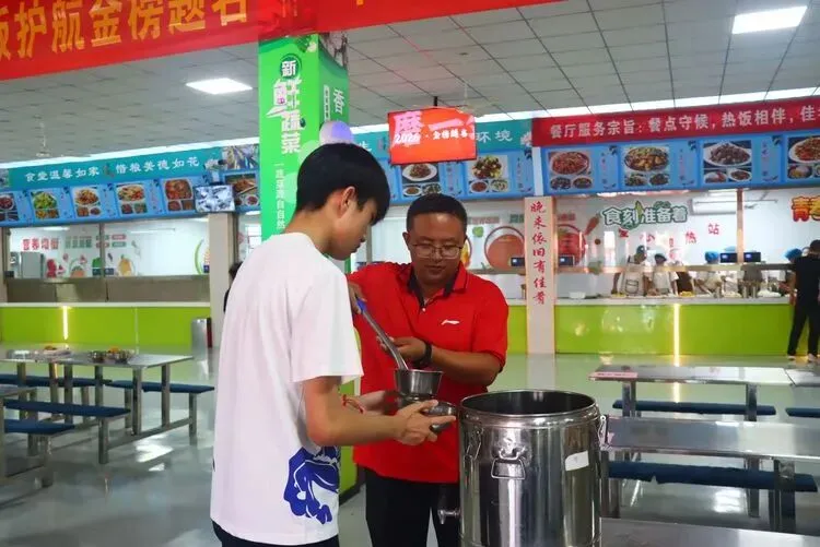 忻州人才中学全力服务考生 保障中考-第33张图片-四季读书网
