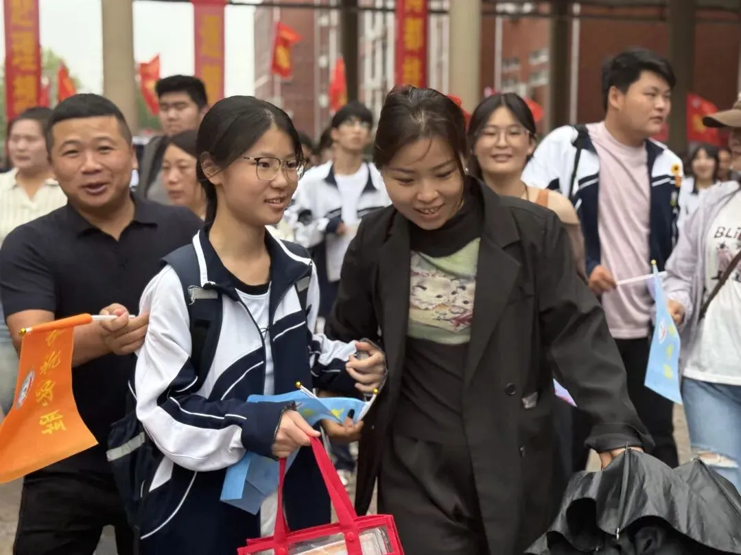 九年磨剑,今朝试锋——商丘市博雅学校中考壮行会暖心启幕,为学子逐梦护航-第93张图片-四季读书网
