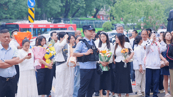 护航中考 | 新城公安圆满完成2026年中考安保任务-第9张图片-四季读书网
