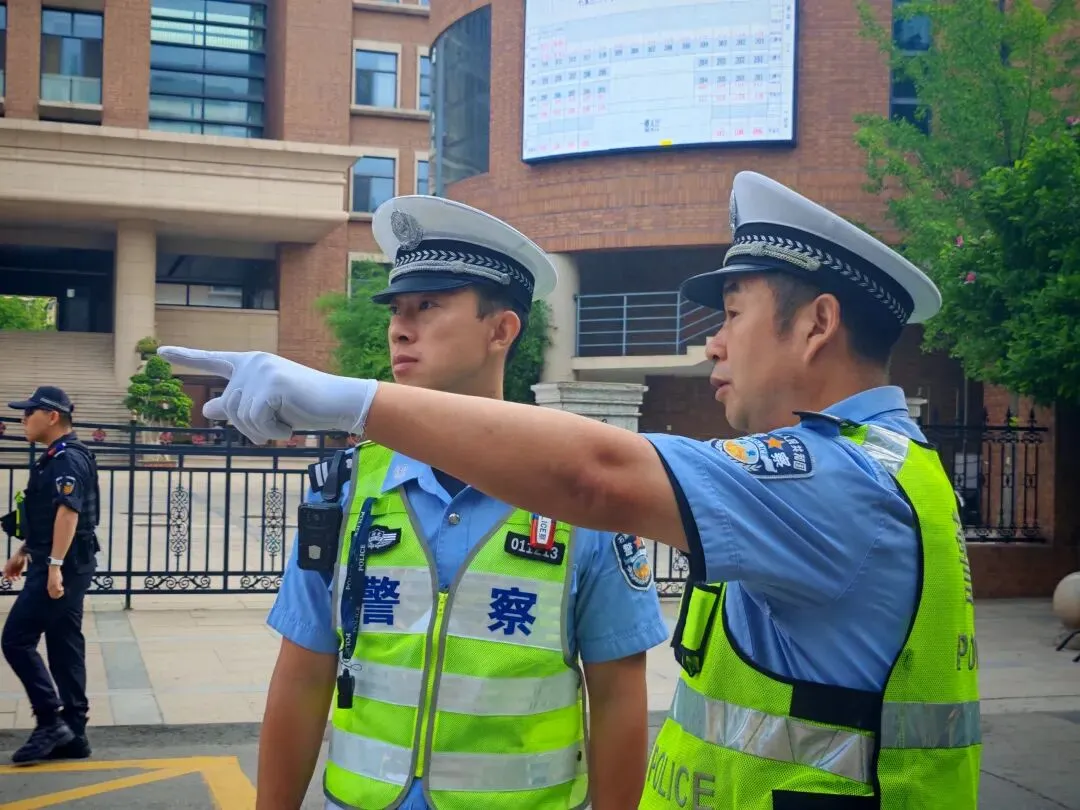 【护航中考 交警同行】你提笔筑梦 我保驾护航-第19张图片-四季读书网 【护航中考 交警同行】你提笔筑梦 我保驾护航-第19张图片-四季读书网