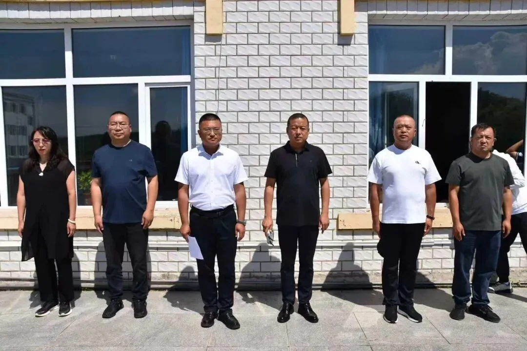 旗展凌云志 扬帆赴中考丨宾县第四中学举行“祝福中考,明天更好”主题升旗仪式-第16张图片-四季读书网
