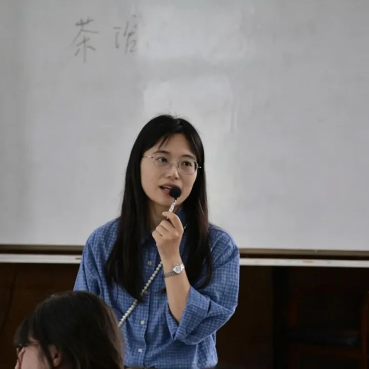 【凤高招生】2026中考季:语文教研组-第27张图片-四季读书网 【凤高招生】2026中考季:语文教研组-第27张图片-四季读书网
