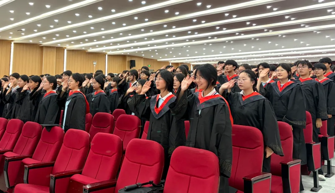 逐梦远航 决胜中考 | 汝州市新时代精英学校圆满举行2026届初三毕业典礼-第16张图片-四季读书网
