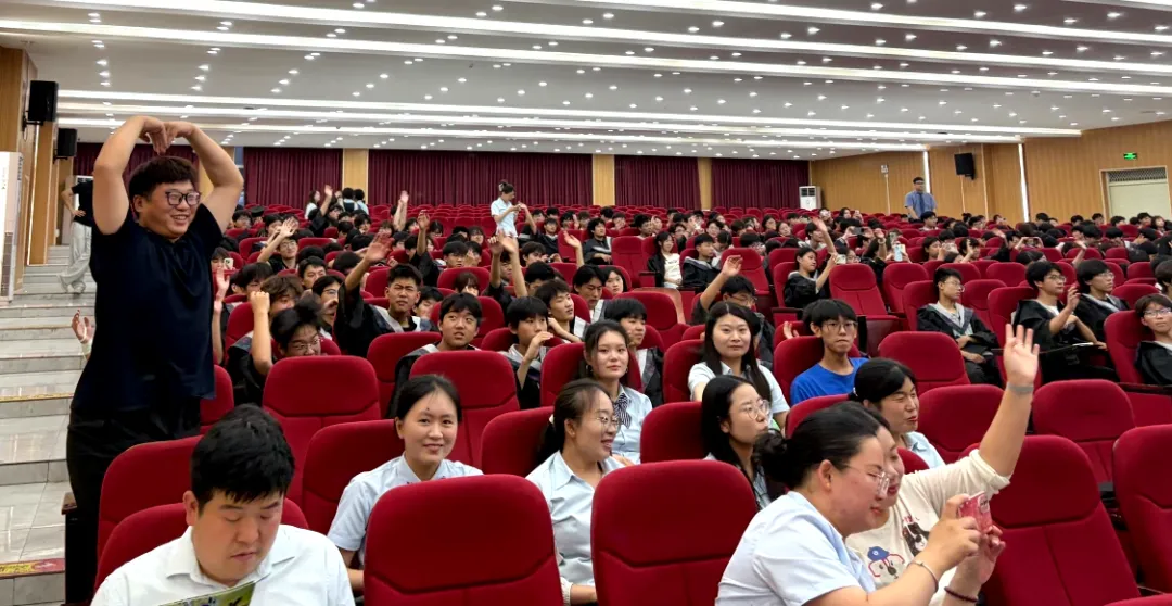 逐梦远航 决胜中考 | 汝州市新时代精英学校圆满举行2026届初三毕业典礼-第34张图片-四季读书网