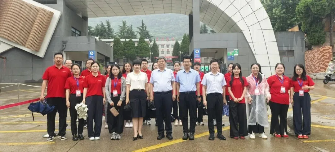 【渭北视窗】潜心三载迎中考,暖心护航赴考场——我校初2026届送考纪实-第35张图片-四季读书网