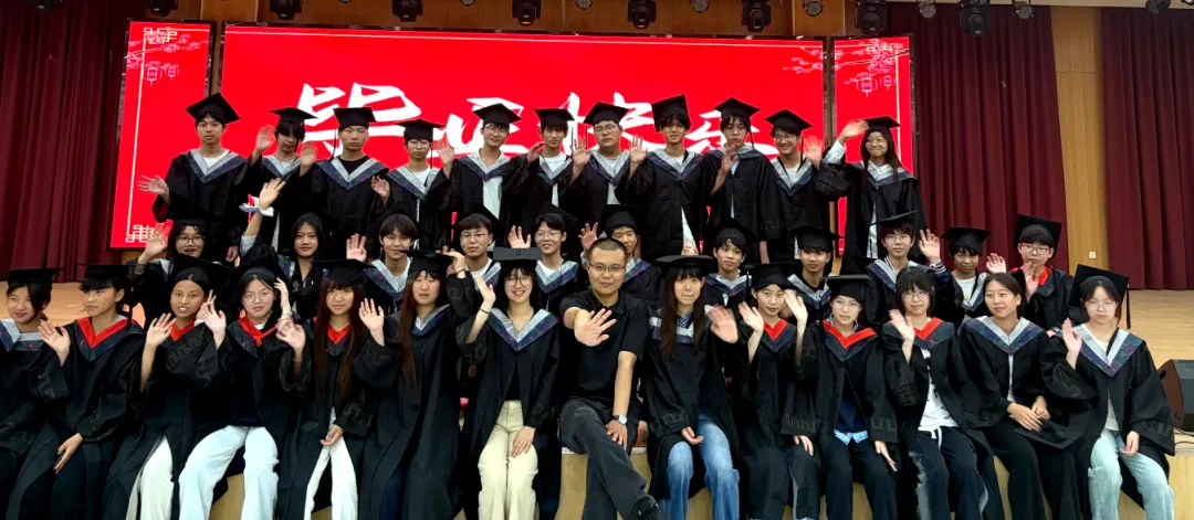 逐梦远航 决胜中考 | 汝州市新时代精英学校圆满举行2026届初三毕业典礼-第54张图片-四季读书网