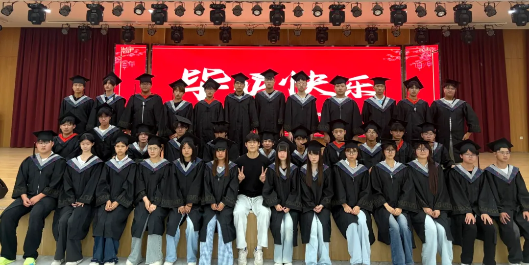 逐梦远航 决胜中考 | 汝州市新时代精英学校圆满举行2026届初三毕业典礼-第59张图片-四季读书网