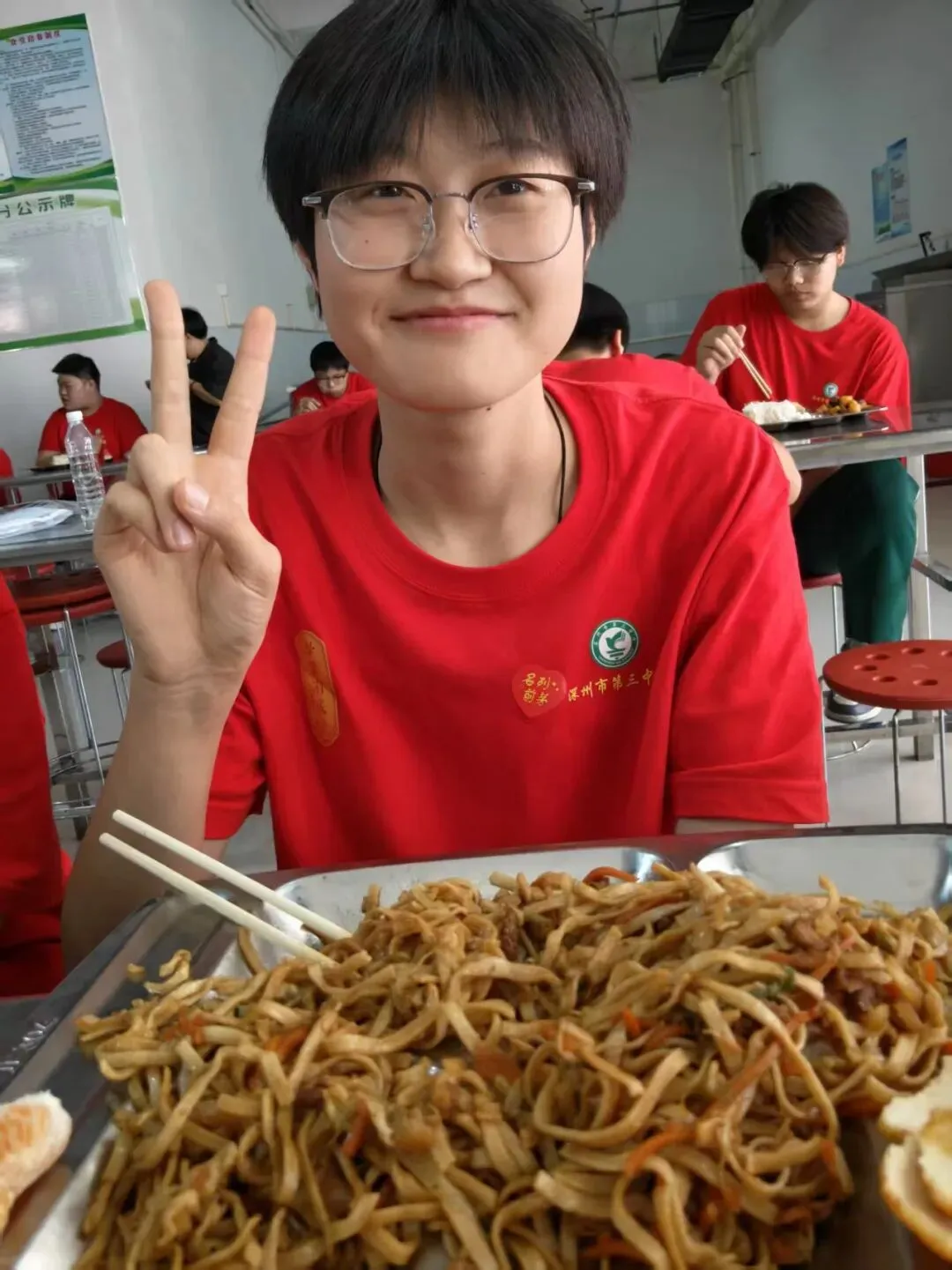 【中考第二天】温情暖校园 初心伴少年——深州市第三中学暖心陪伴学子从容应考-第16张图片-四季读书网