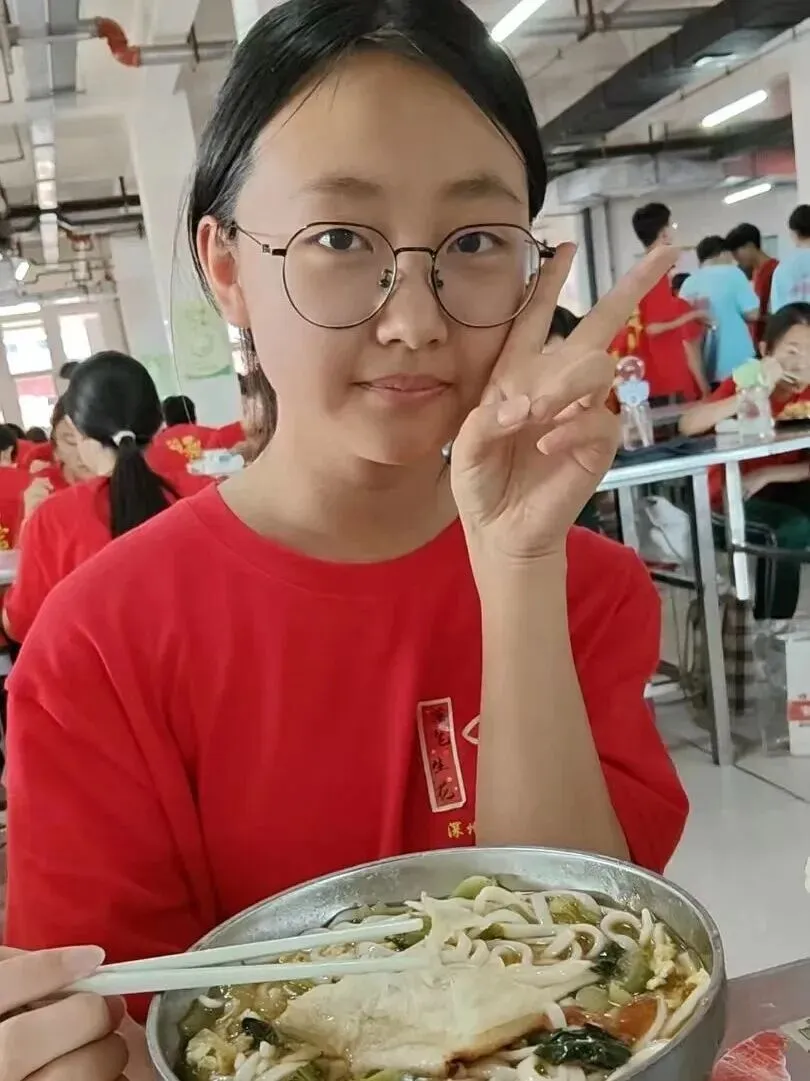 【中考第二天】温情暖校园 初心伴少年——深州市第三中学暖心陪伴学子从容应考-第18张图片-四季读书网
