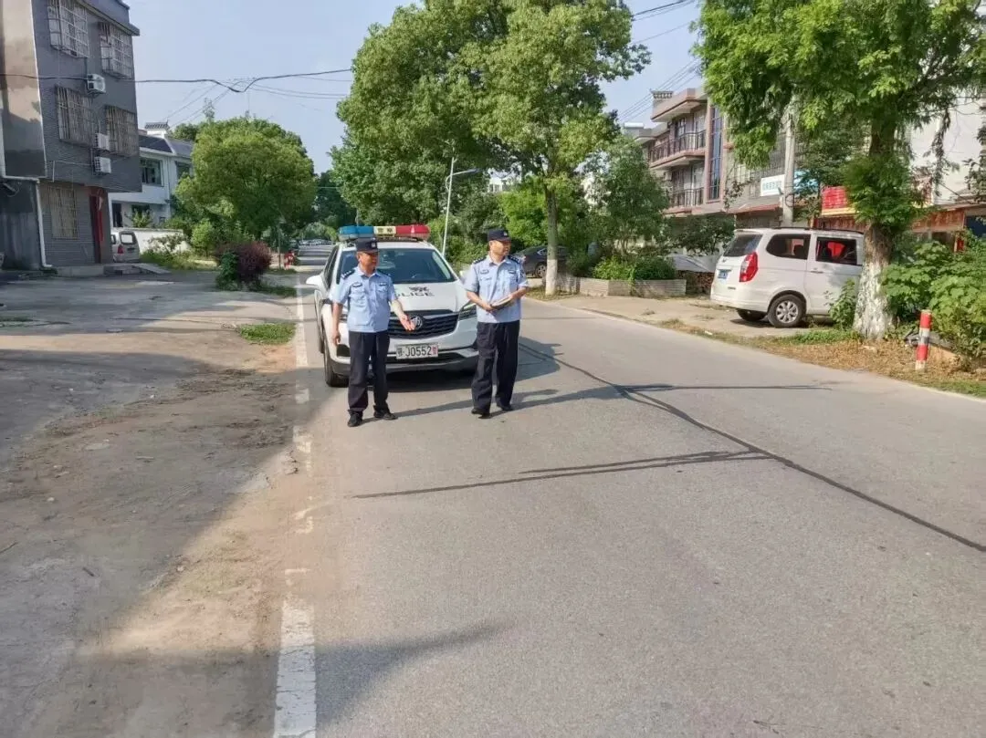 全力护航中考 守护逐梦之路丨五祖镇多部门联动做实中考服务保障-第7张图片-四季读书网 全力护航中考 守护逐梦之路丨五祖镇多部门联动做实中考服务保障-第7张图片-四季读书网