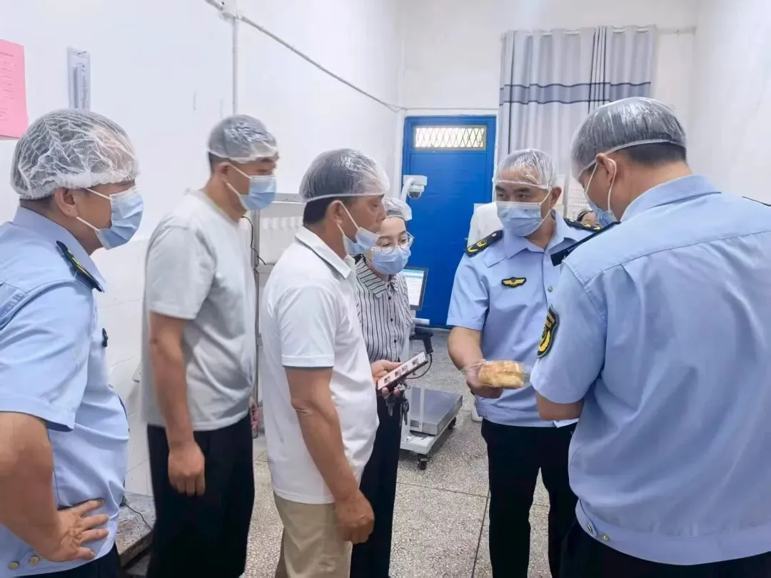 全力护航中考 守护逐梦之路丨五祖镇多部门联动做实中考服务保障-第8张图片-四季读书网 全力护航中考 守护逐梦之路丨五祖镇多部门联动做实中考服务保障-第8张图片-四季读书网