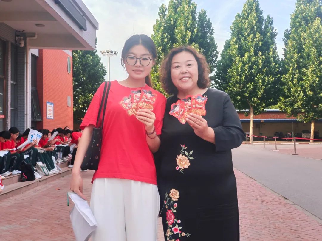 【中考第二天】温情暖校园 初心伴少年——深州市第三中学暖心陪伴学子从容应考-第25张图片-四季读书网