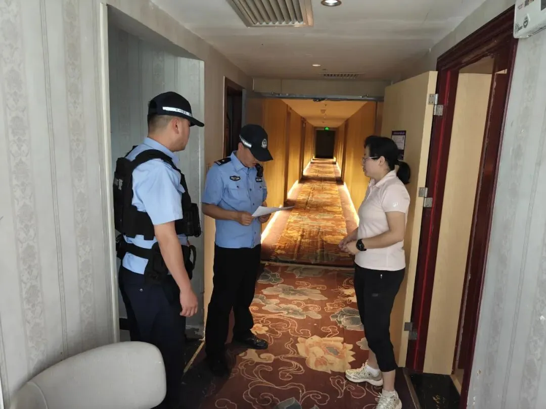 中考顺利落幕,藏蓝守护一直在-第2张图片-四季读书网