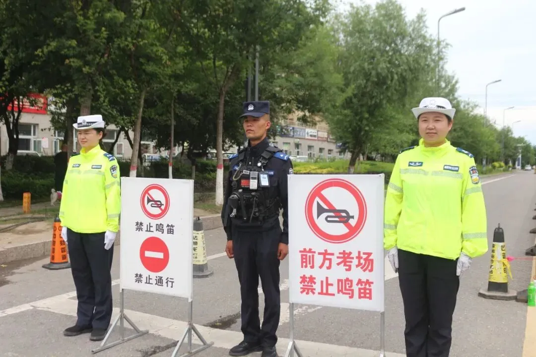 中考逐梦路,藏蓝伴前行!新源公安在岗坚守,为青春保驾护航-第9张图片-四季读书网