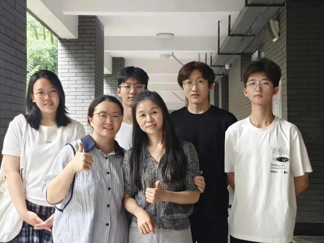 中考后,我的“嫡长生”们来看我了~-第5张图片-四季读书网