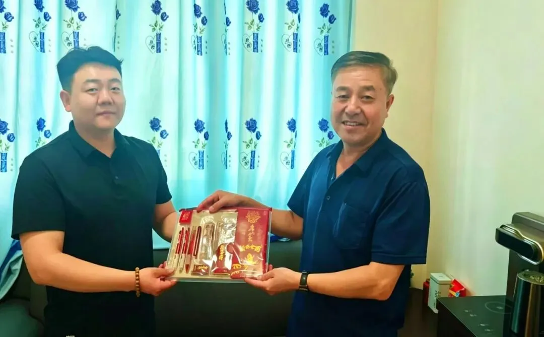 暖心护航中考 情系职工家庭——公司工会开展中考职工家庭慰问-第2张图片-四季读书网