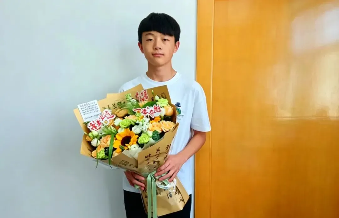 暖心护航中考 情系职工家庭——公司工会开展中考职工家庭慰问-第7张图片-四季读书网