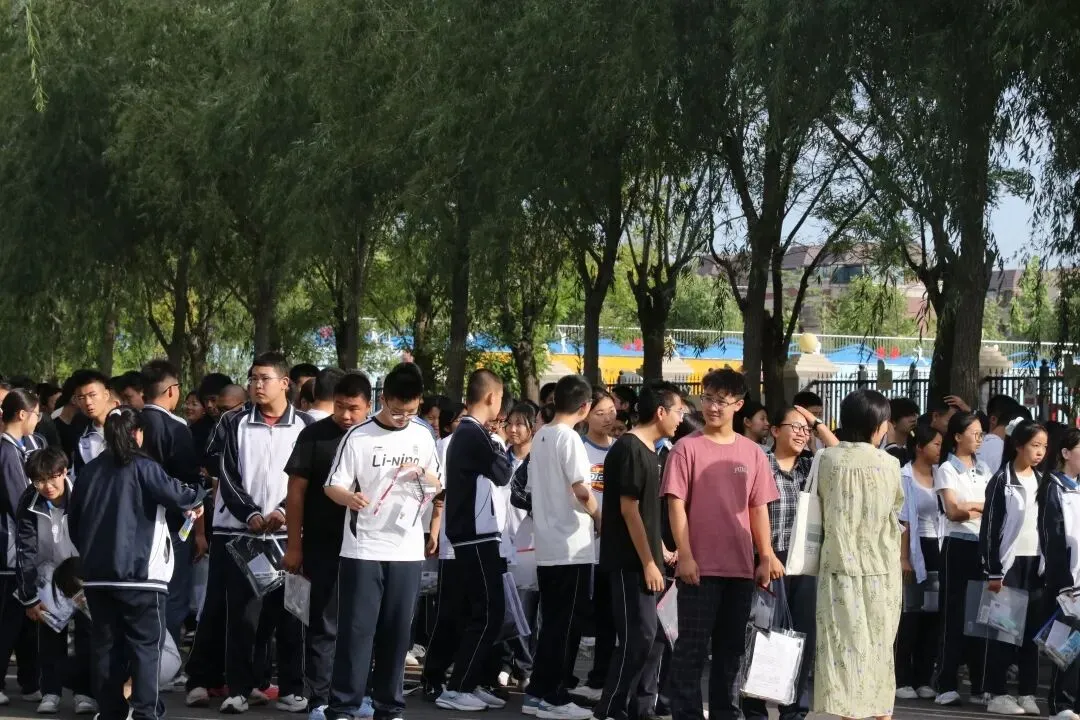 今日开考!师市2879名中考考生逐梦启航-第17张图片-四季读书网 今日开考!师市2879名中考考生逐梦启航-第17张图片-四季读书网