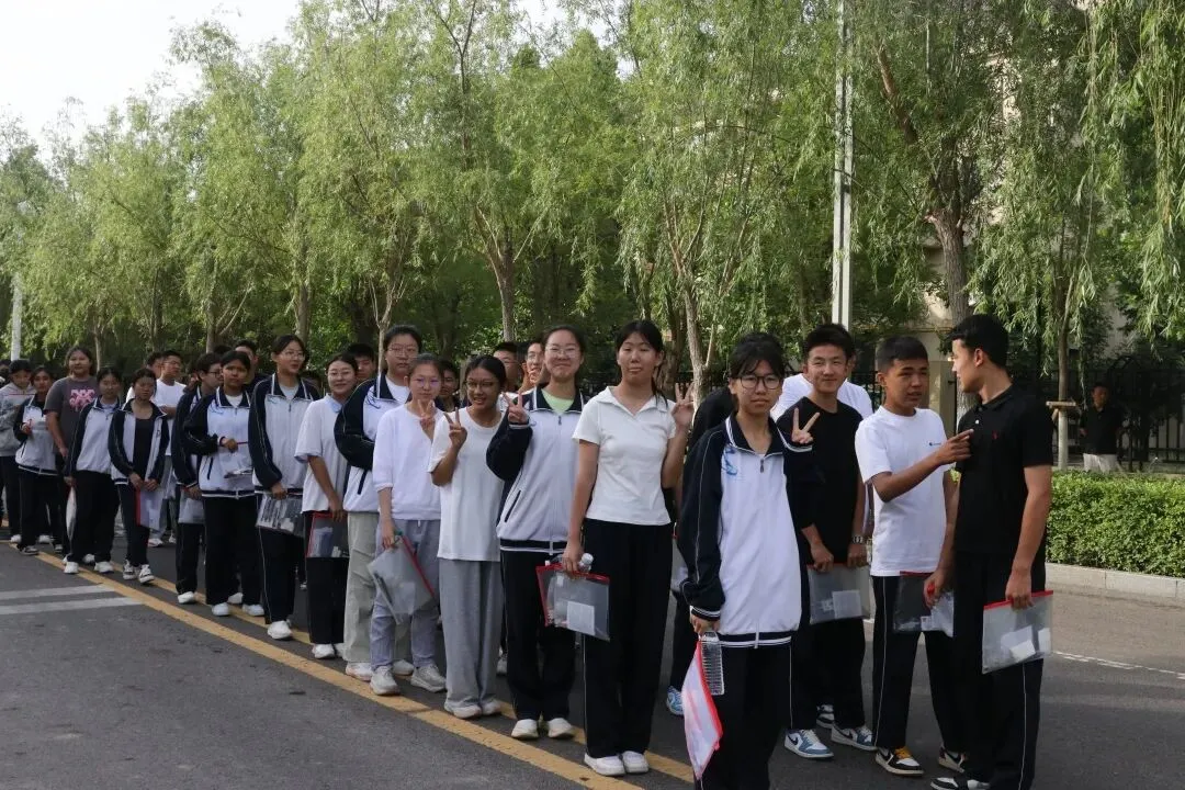 今日开考!师市2879名中考考生逐梦启航-第18张图片-四季读书网 今日开考!师市2879名中考考生逐梦启航-第18张图片-四季读书网